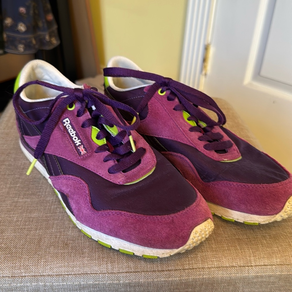 Vintage purple Reebok sneakers